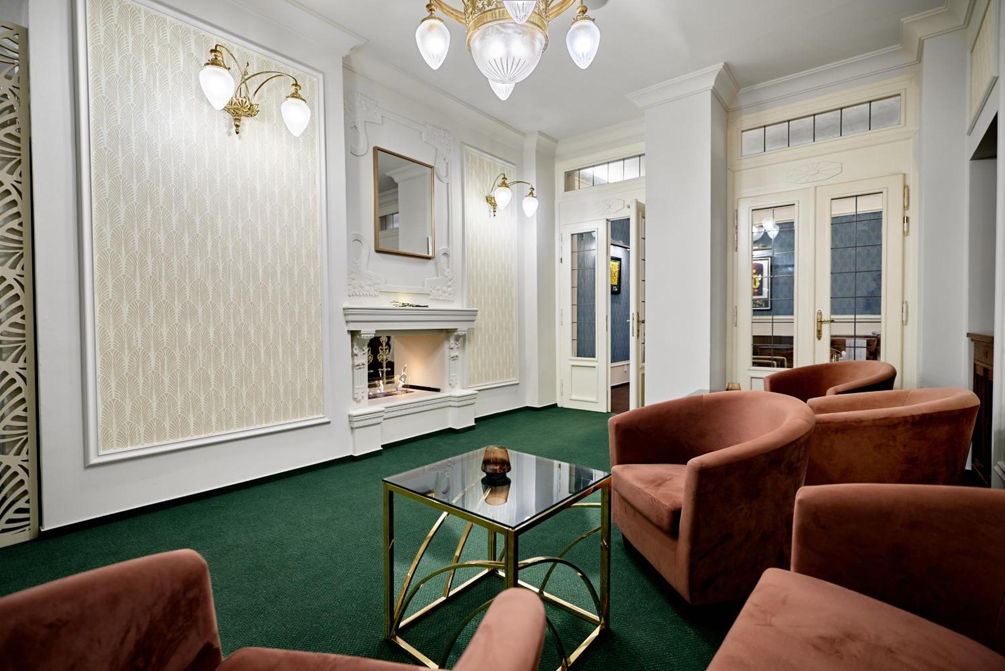 Hotel Maxim Mariënbad Buitenkant foto